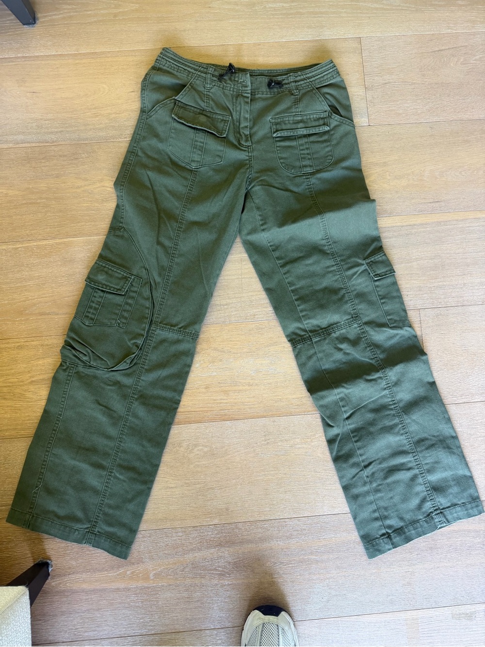 Brandy Melville Men's Olive Utility Cargo Pants